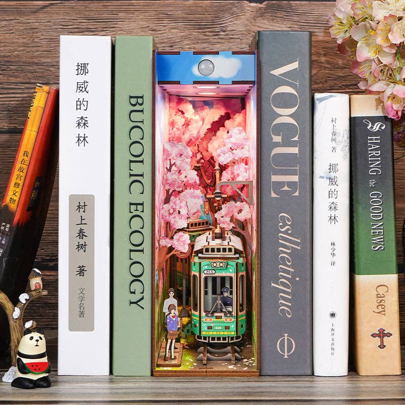 Book-Nook: Sakura