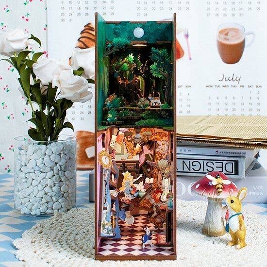 Book-Nook: Alice im Wunderland